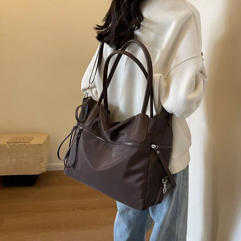 Large Capacity Korean Fashion Travel Bag Black — feature 42