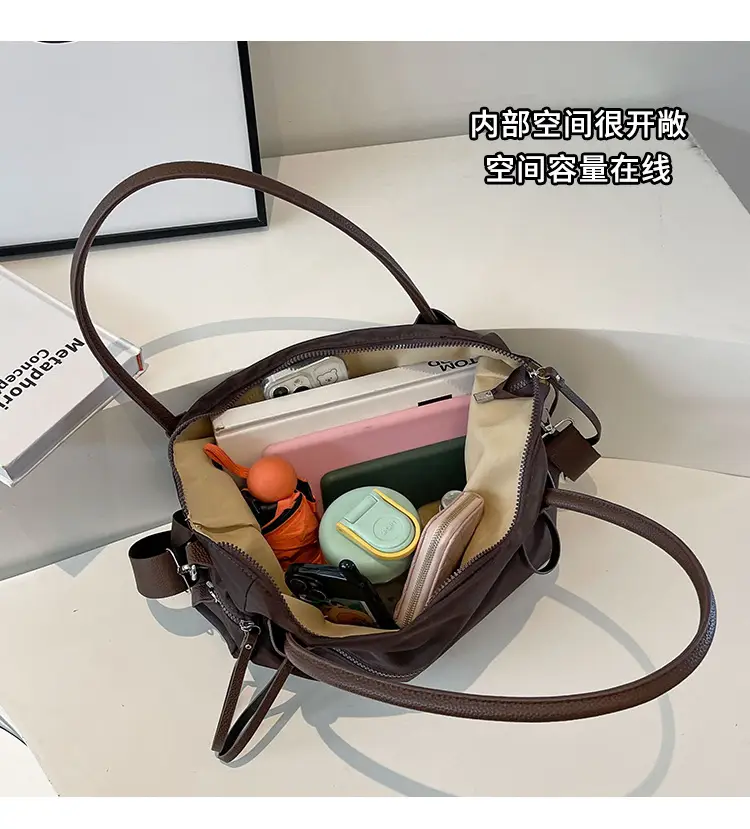 Large Capacity Korean Fashion Travel Bag Black — feature 7
