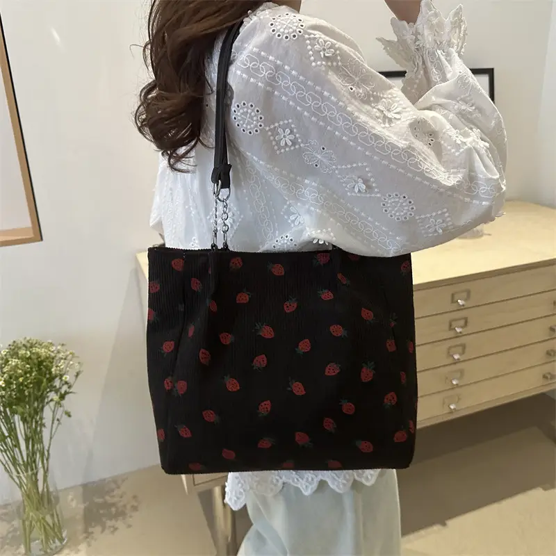 South Korea Ins Large Capacity Strawberry Tote Bag