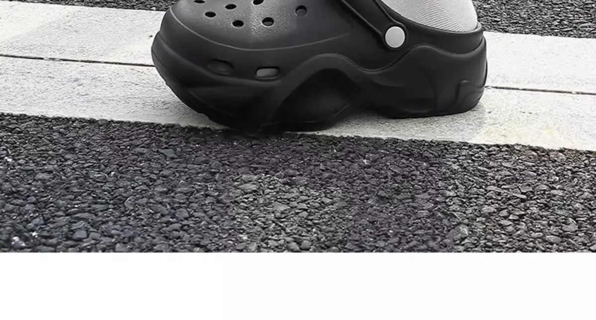 Women's Cute Cactus Crocs Outer Wear Sandals 2025 — feature 5