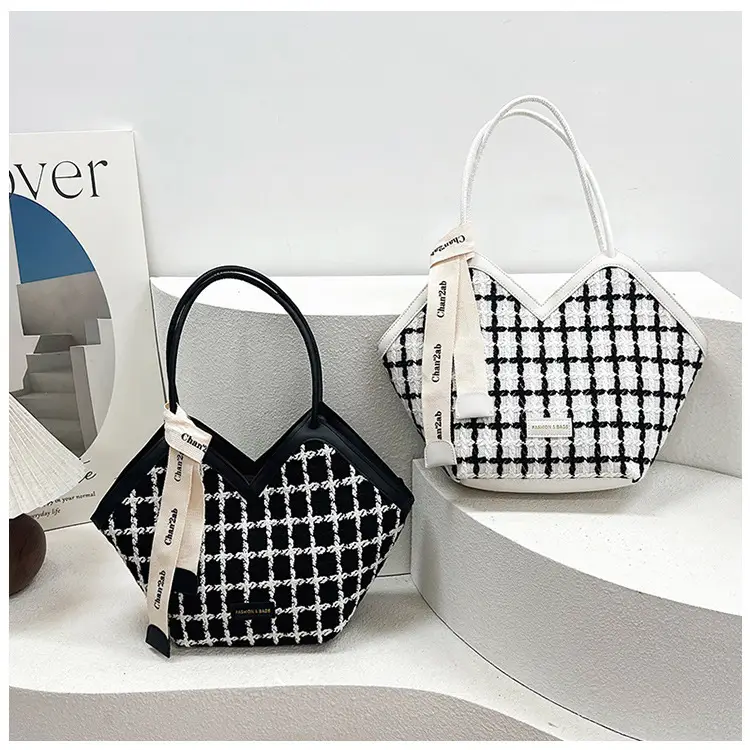Women's Black White Checkered Heart Bag 2025 — feature 24
