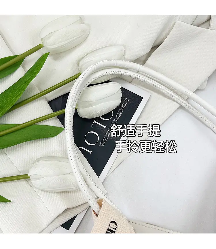 Women's Black White Checkered Heart Bag 2025 — feature 6