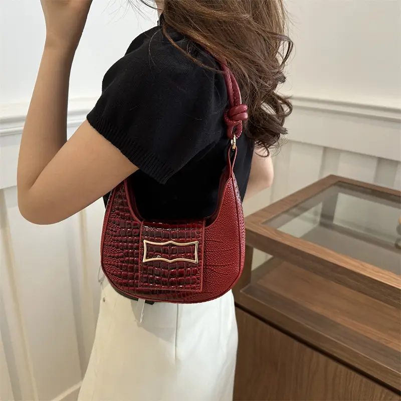 Women Crocodile Pattern Armpit Bag Red 2025 - Image 9