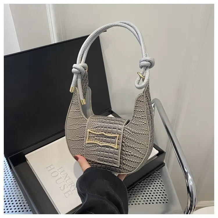 Women Crocodile Pattern Armpit Bag Red 2025 — feature 21