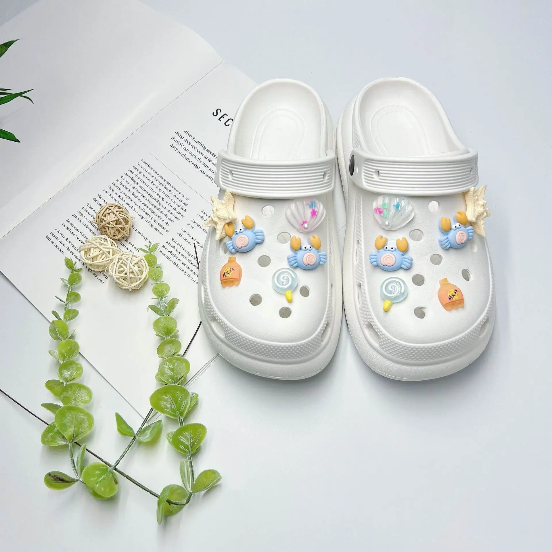 Women's White Butterfly Decorated EVA Sandals — feature 4