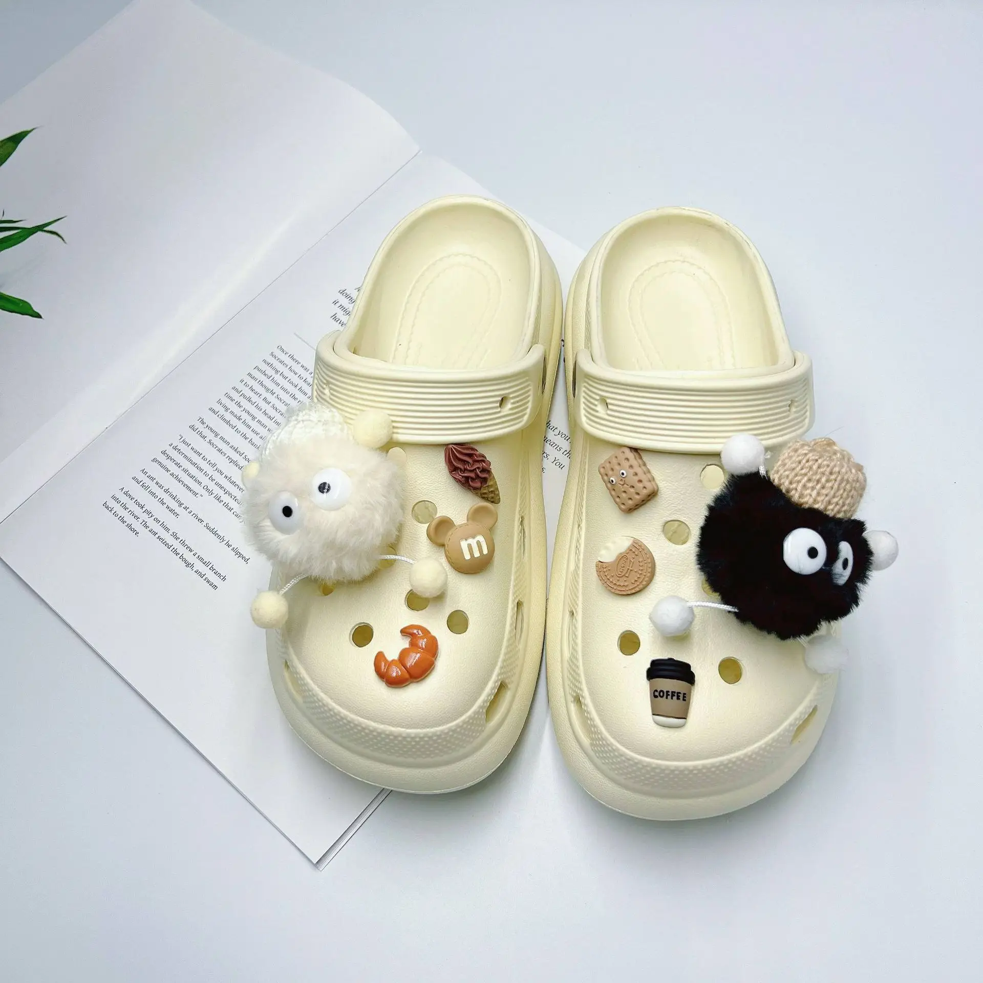 Women's White Butterfly Decorated EVA Sandals - Image 11