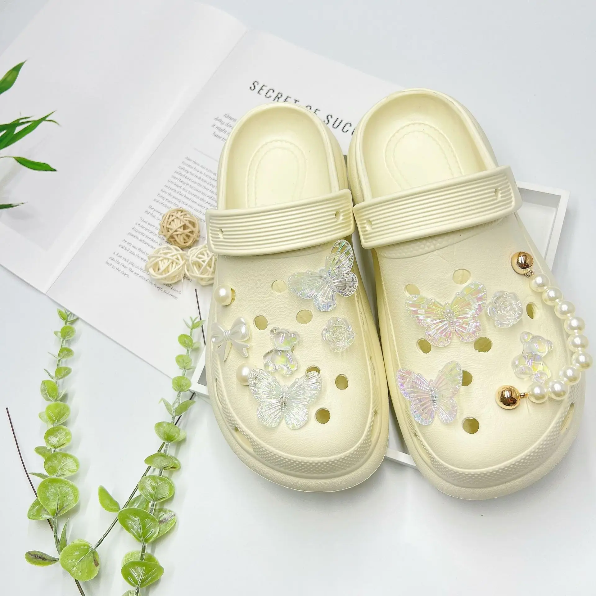 Women's White Butterfly Decorated EVA Sandals - Image 17