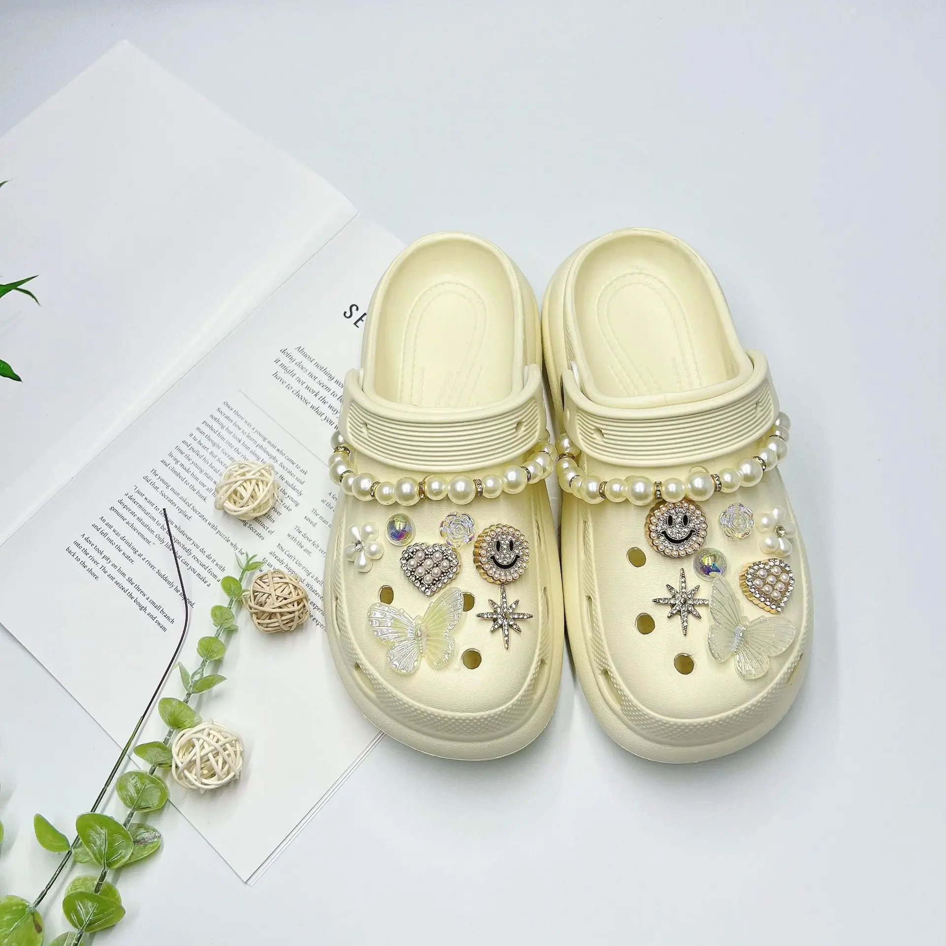 Women's White Butterfly Decorated EVA Sandals - Image 35