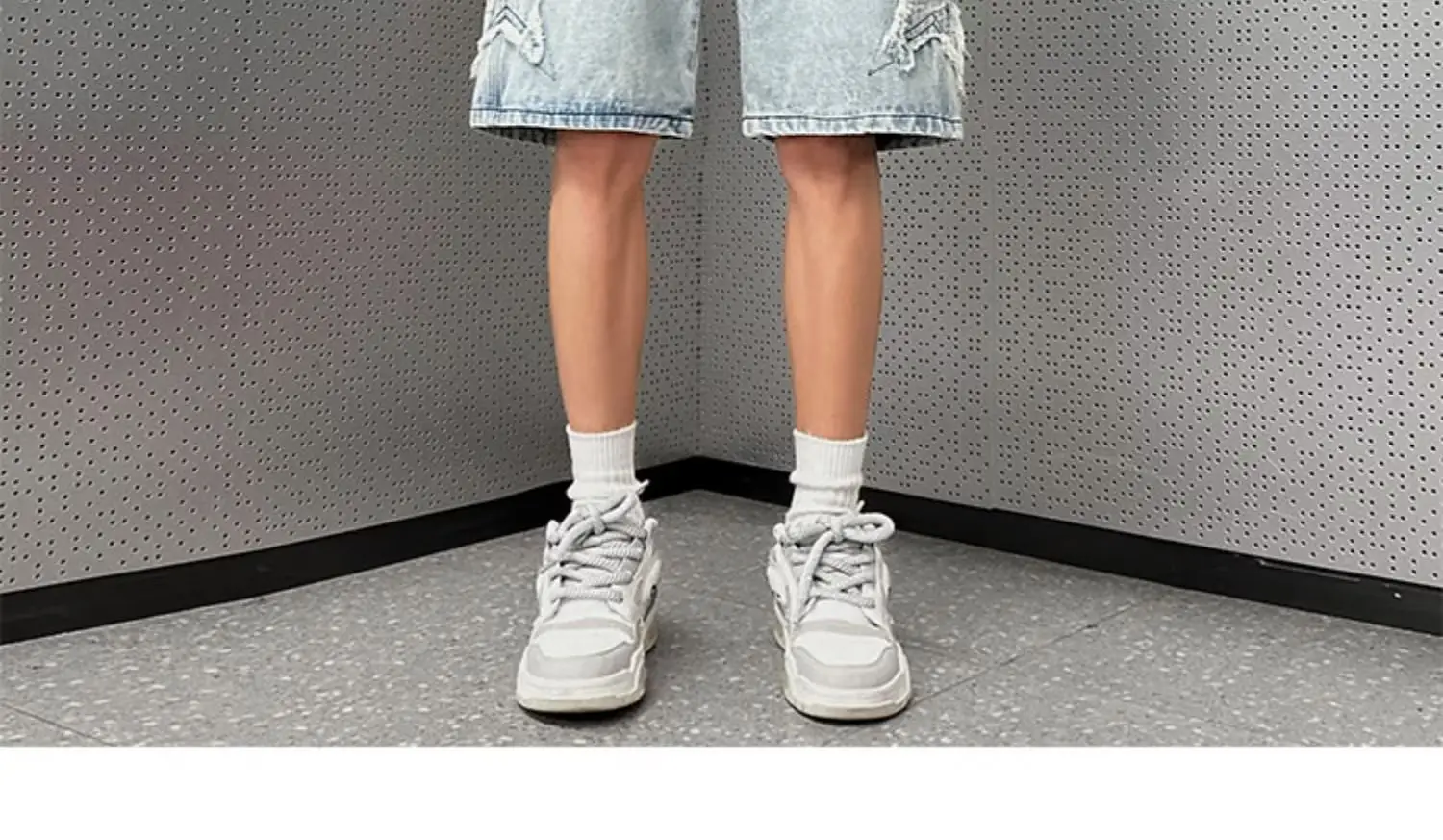 Men Yellow Mud Denim Shorts Summer Loose Fit — feature 14