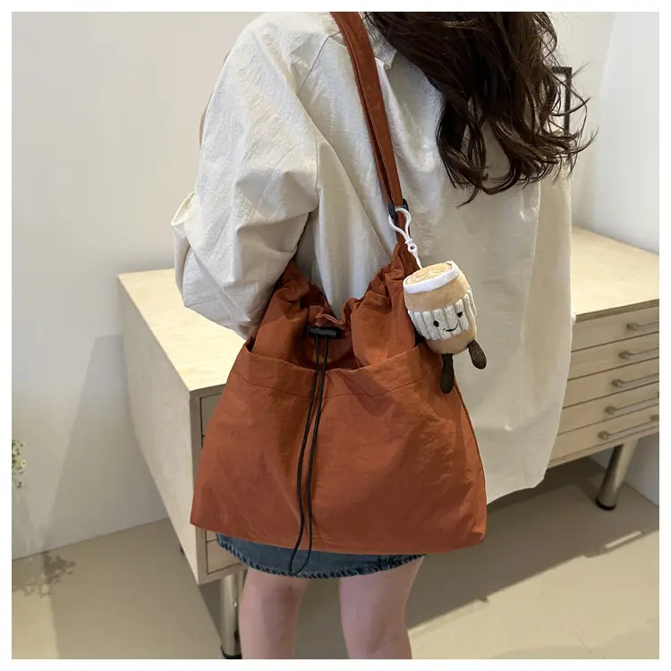 Korean Style Drawstring Shoulder Bag for Women — feature 14