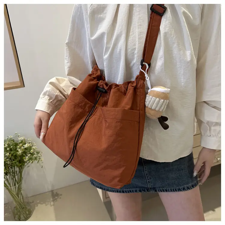 Korean Style Drawstring Shoulder Bag for Women — feature 15