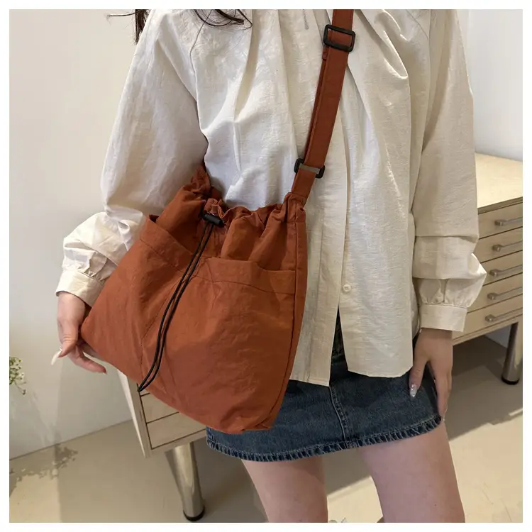 Korean Style Drawstring Shoulder Bag for Women — feature 16