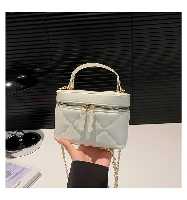 White Rhomboid Phone Bag for Women 2024 — feature 18