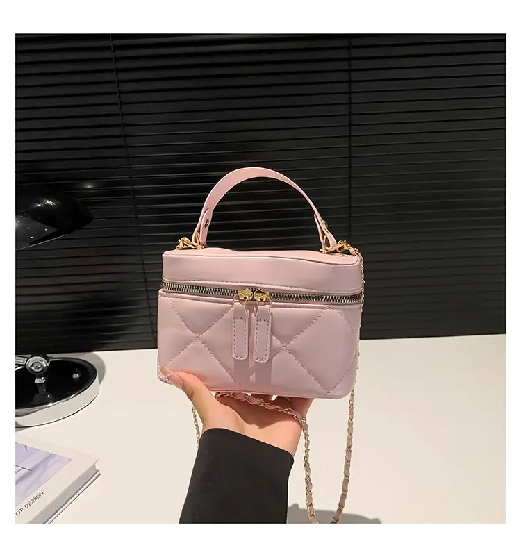 White Rhomboid Phone Bag for Women 2024 — feature 19
