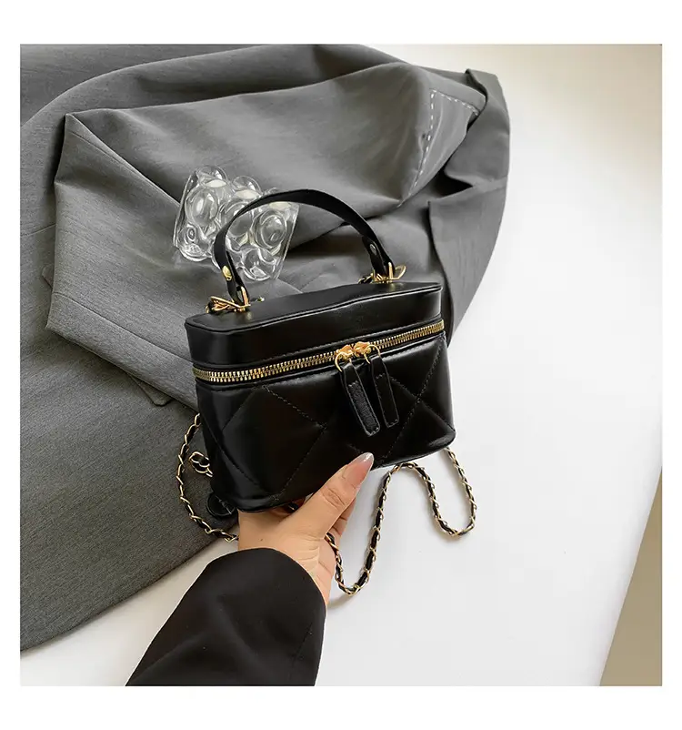 White Rhomboid Phone Bag for Women 2024 — feature 23