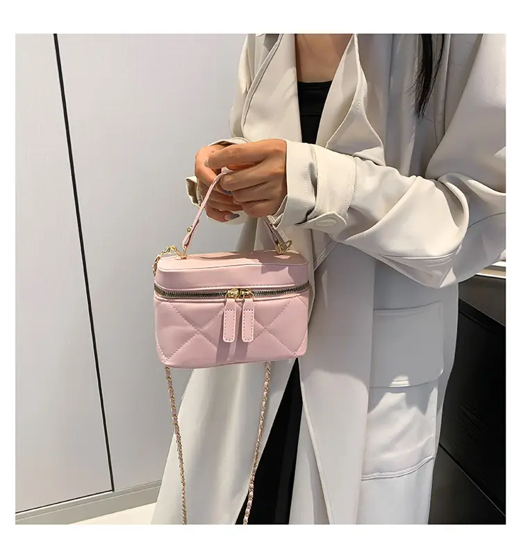 White Rhomboid Phone Bag for Women 2024 — feature 9