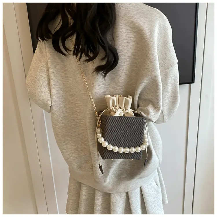 Women's Pearl Bucket Bag Summer 2024 — feature 13