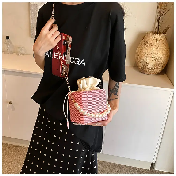 Women's Pearl Bucket Bag Summer 2024 — feature 7