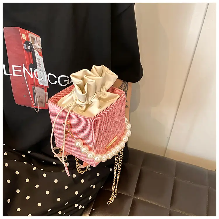 Women's Pearl Bucket Bag Summer 2024 — feature 9