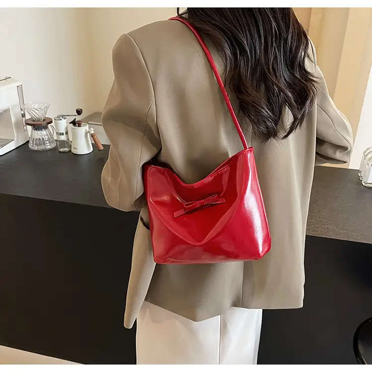 Women's Black Nylon Shoulder Bag 2024 Summer Fashion — feature 12