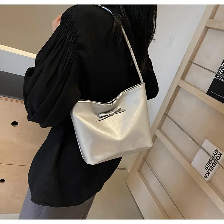 Women's Black Nylon Shoulder Bag 2024 Summer Fashion — feature 15