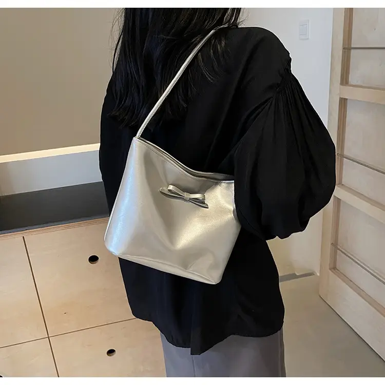 Women's Black Nylon Shoulder Bag 2024 Summer Fashion — feature 16