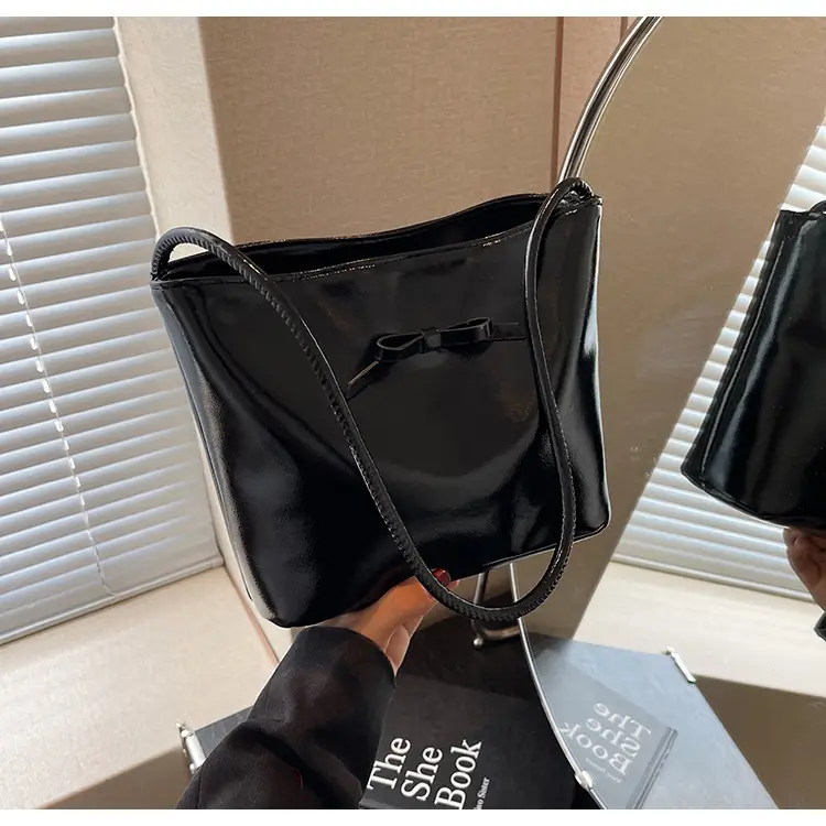 Women's Black Nylon Shoulder Bag 2024 Summer Fashion — feature 20