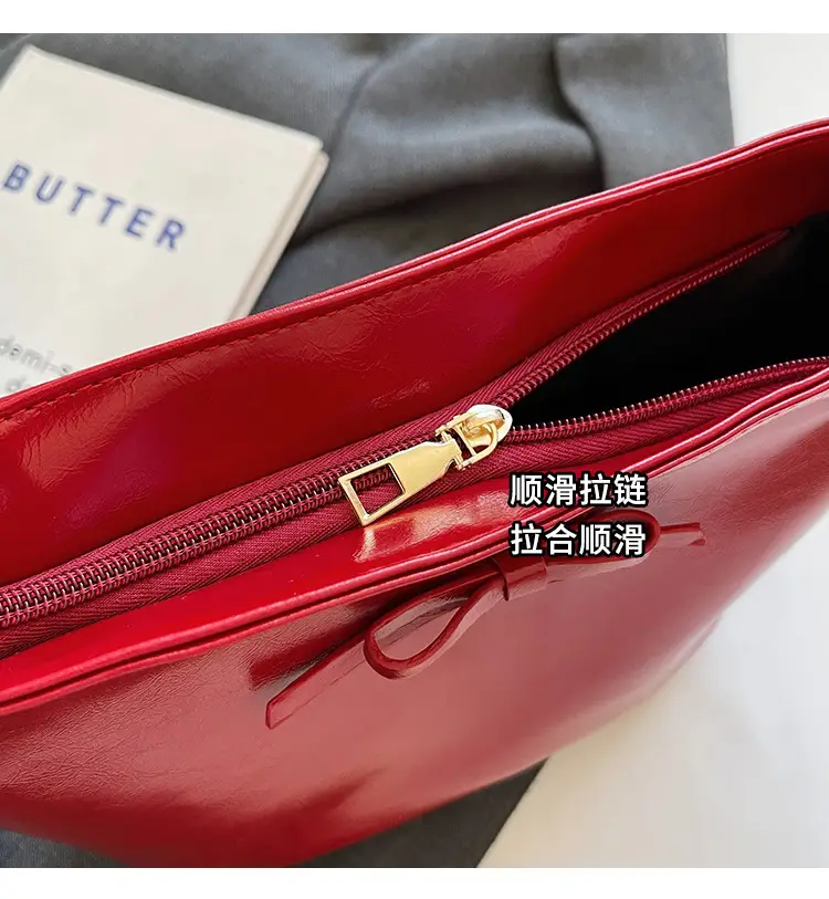 Women's Black Nylon Shoulder Bag 2024 Summer Fashion — feature 4