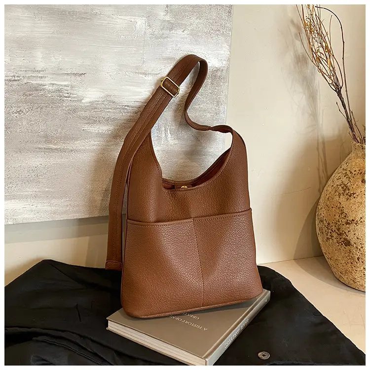 Women's Beige Leather Shoulder Messenger Bag 2024 New Large Capacity — feature 24