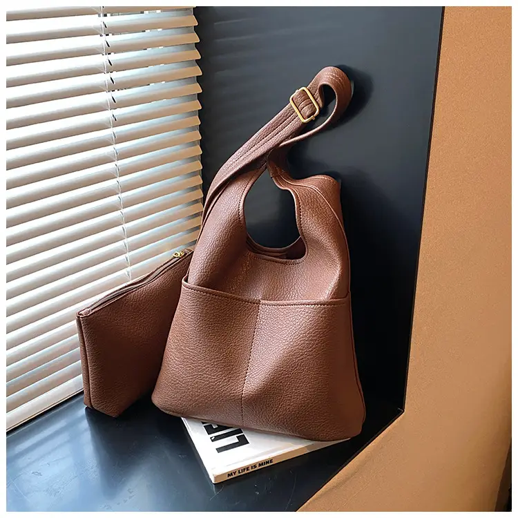 Women's Beige Leather Shoulder Messenger Bag 2024 New Large Capacity — feature 25