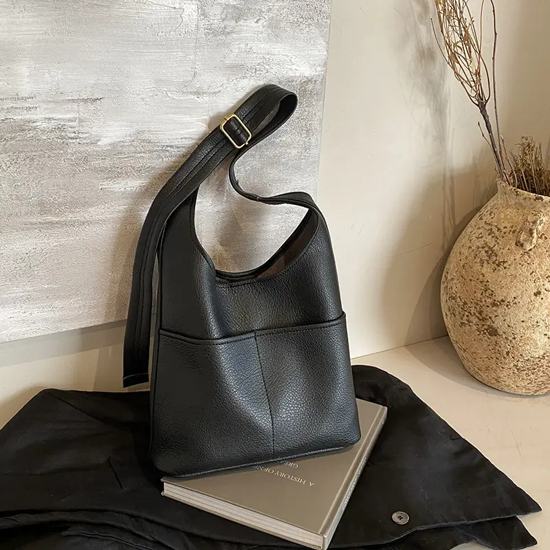 Women's Beige Leather Shoulder Messenger Bag 2024 New Large Capacity