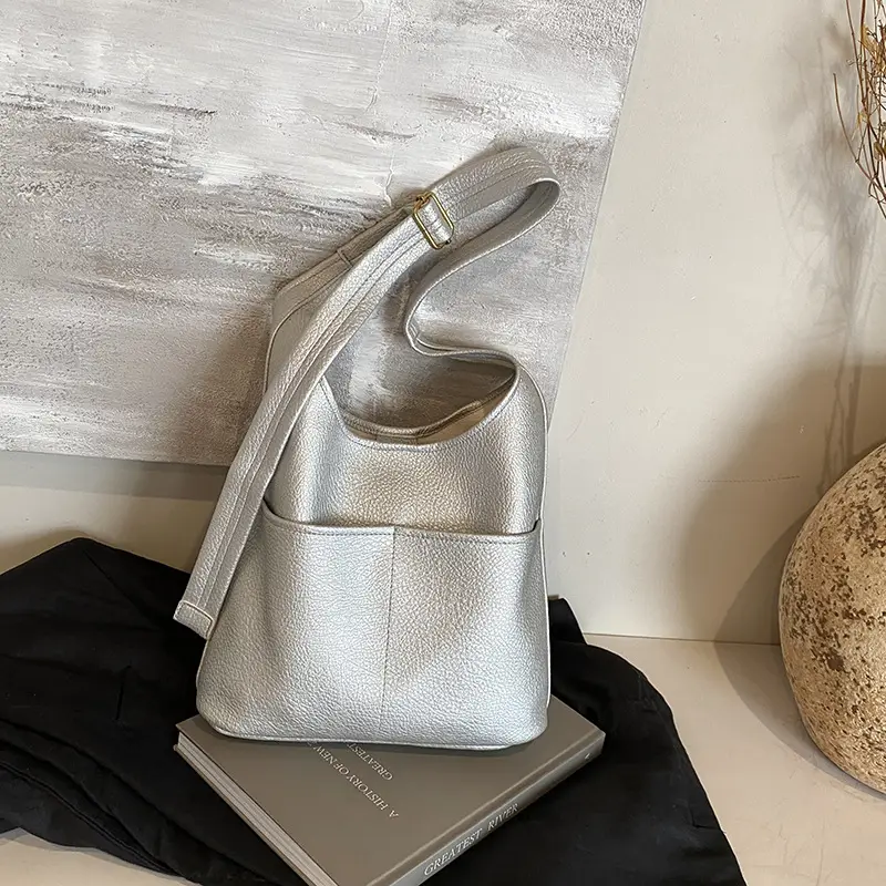 Women's Beige Leather Shoulder Messenger Bag 2024 New Large Capacity