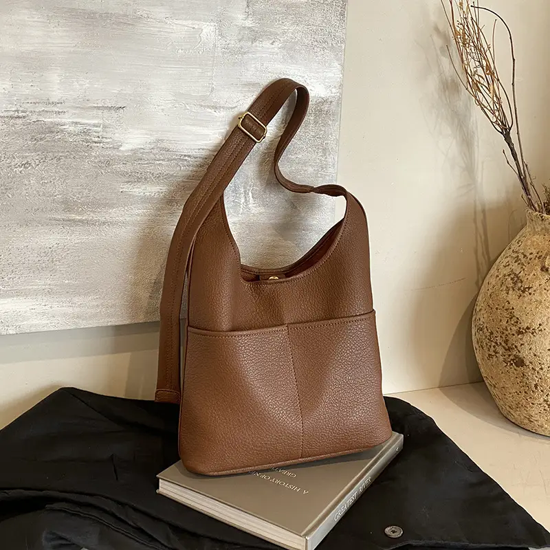 Women's Beige Leather Shoulder Messenger Bag 2024 New Large Capacity
