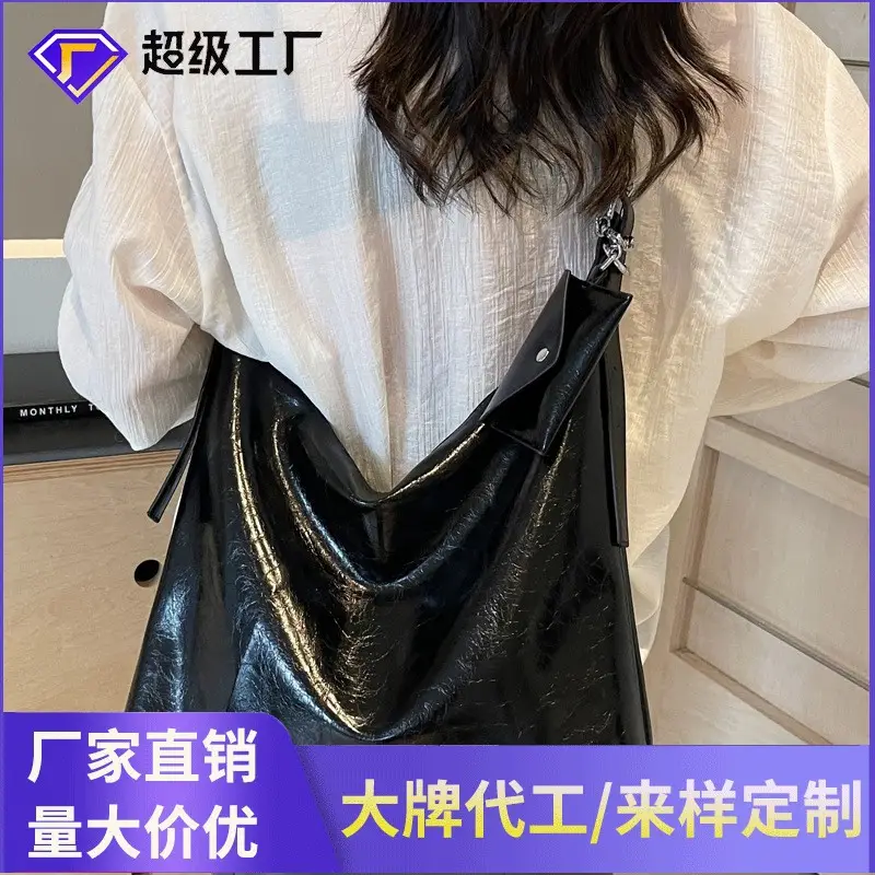 Retro Crossbody Bag Oil Wax Leather Large Capacity Women - Image 5