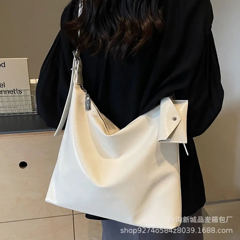 Retro Crossbody Bag Oil Wax Leather Large Capacity Women - Image 6