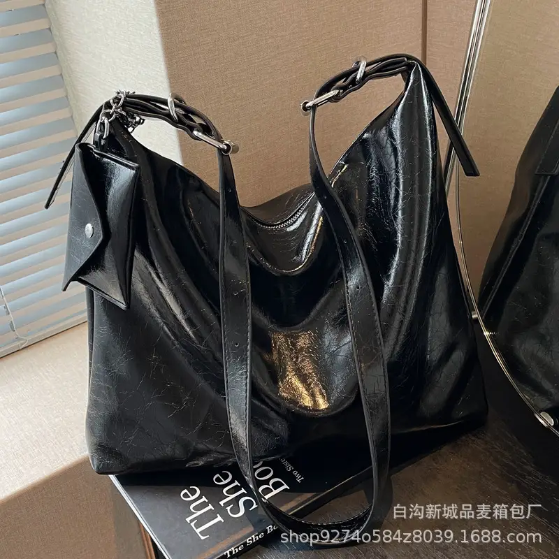 Retro Crossbody Bag Oil Wax Leather Large Capacity Women - Image 7
