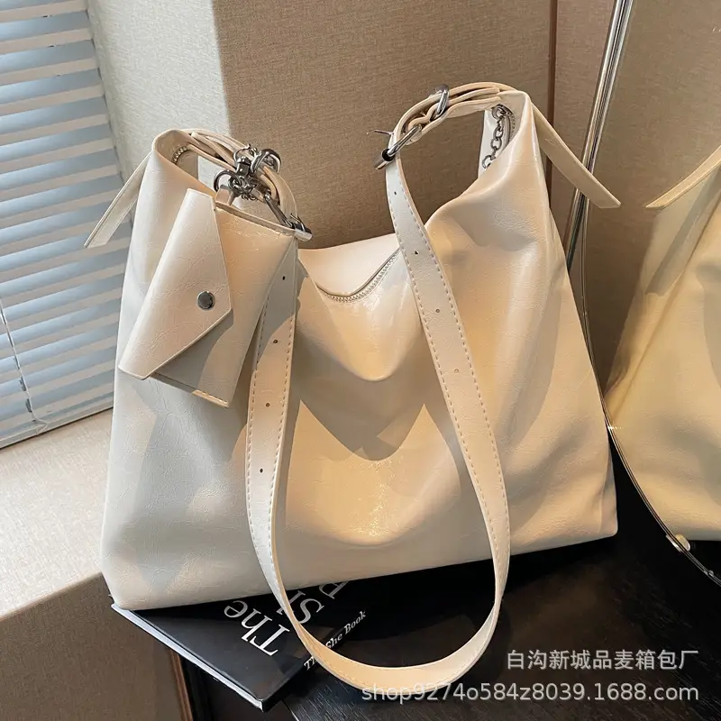 Retro Crossbody Bag Oil Wax Leather Large Capacity Women - Image 8