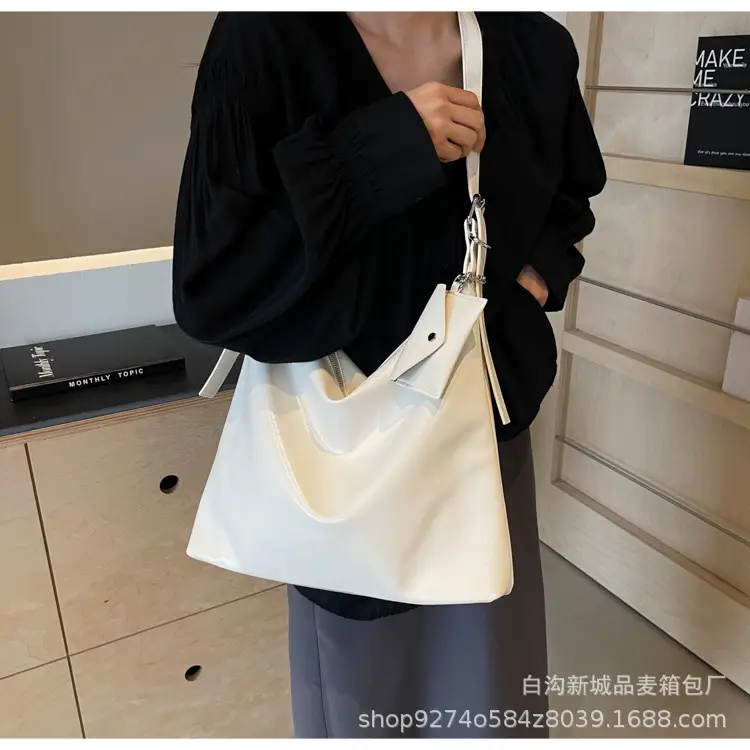 Retro Crossbody Bag Oil Wax Leather Large Capacity Women — feature 19