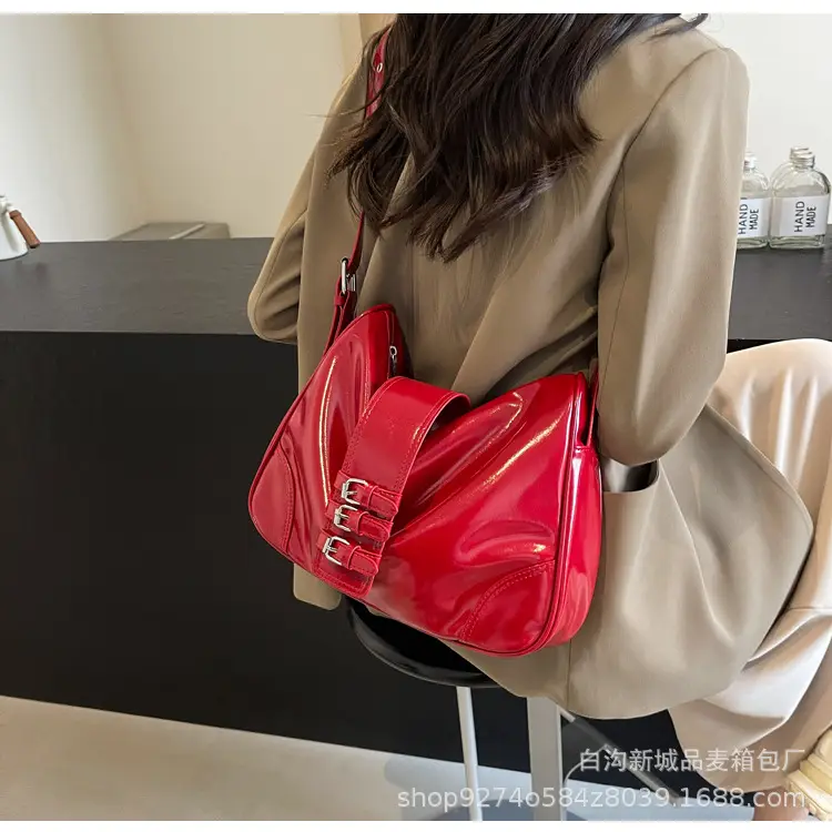 Black Glossy Shoulder Bag for Women 2026 — feature 17