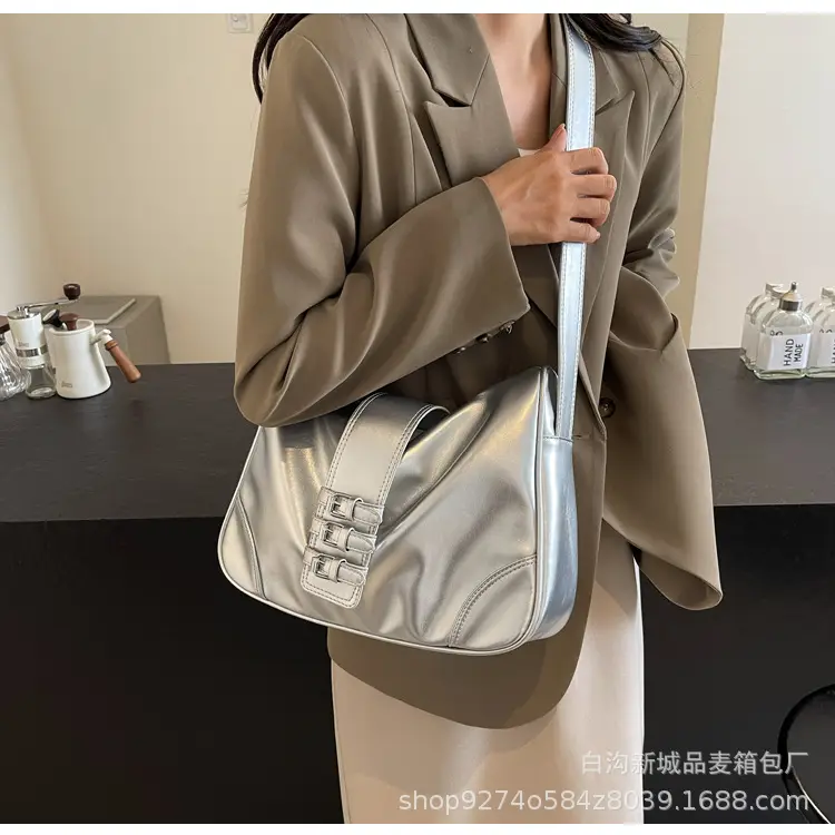Black Glossy Shoulder Bag for Women 2026 — feature 19