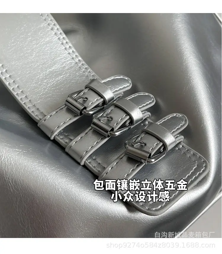 Black Glossy Shoulder Bag for Women 2026 — feature 3