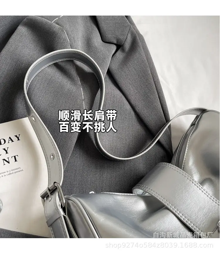 Black Glossy Shoulder Bag for Women 2026 — feature 4