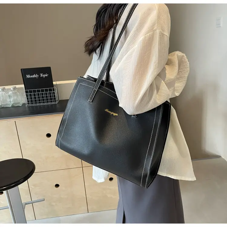 Black Large Capacity Women's Shoulder Bag 2024 — feature 20