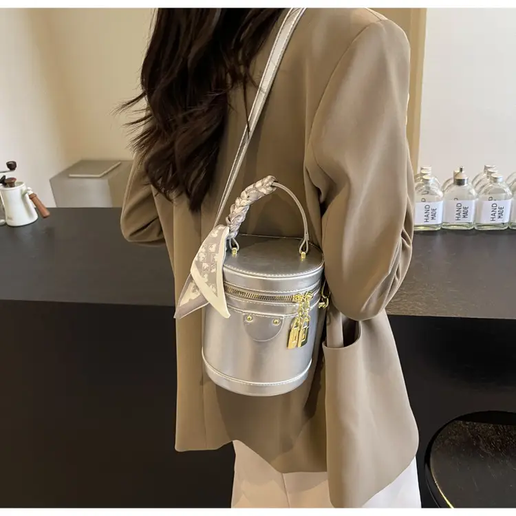 Silver Metallic Shoulder Bag with Gold Clasp & Detachable Strap — feature 22
