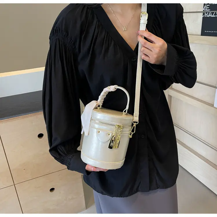 Silver Metallic Shoulder Bag with Gold Clasp & Detachable Strap — feature 23