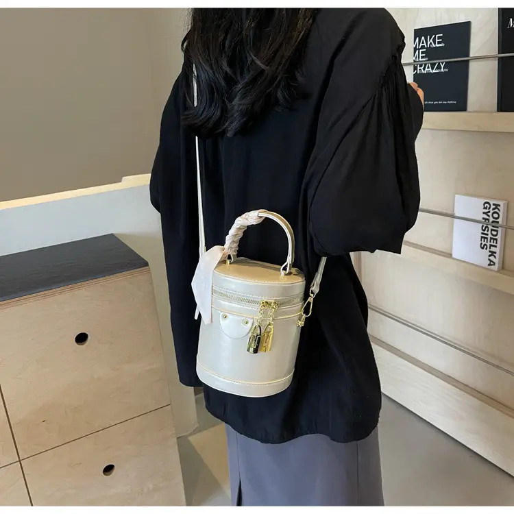 Silver Metallic Shoulder Bag with Gold Clasp & Detachable Strap — feature 24