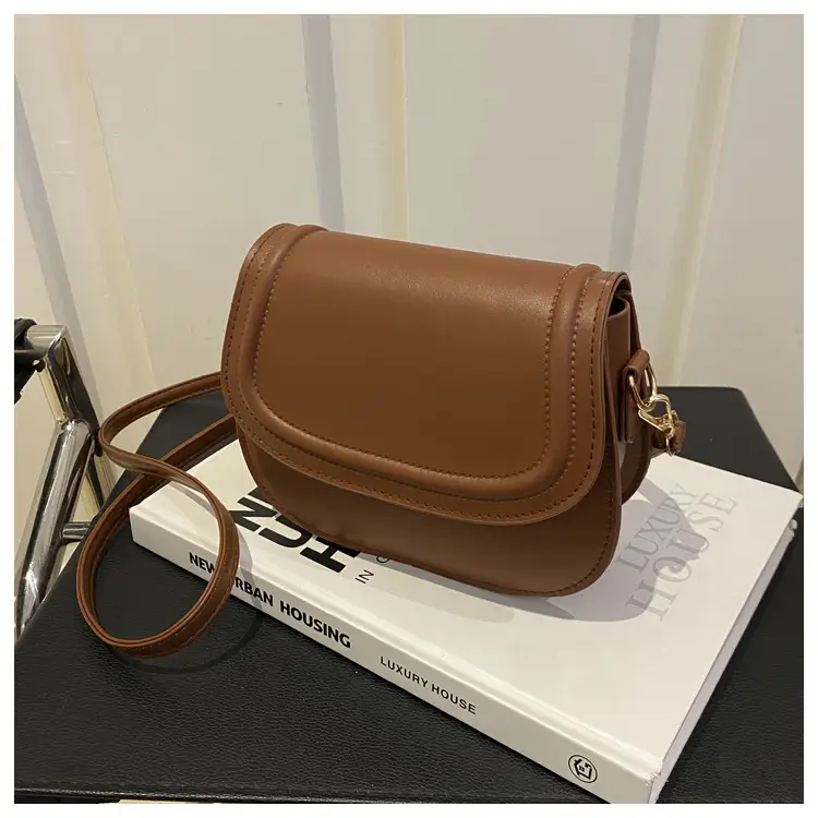 Vintage Saddle Crossbody Bag for Women — feature 10