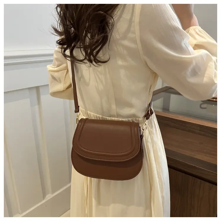 Vintage Saddle Crossbody Bag for Women — feature 21