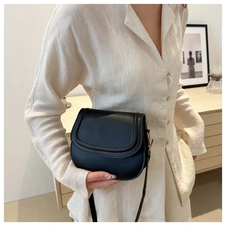Vintage Saddle Crossbody Bag for Women — feature 24