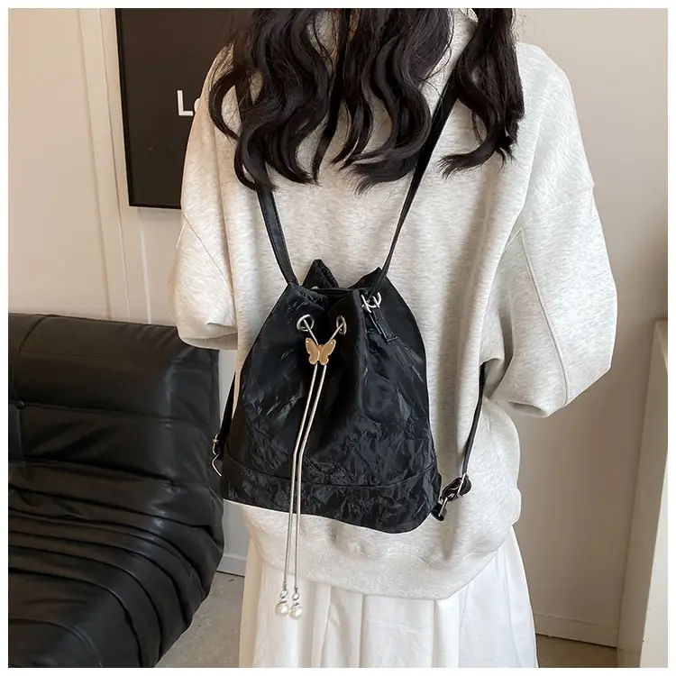 Green Drawstring Shoulder Bag for Women 2024 — feature 15
